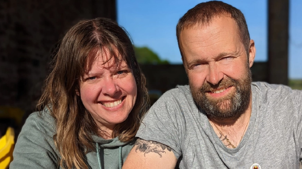 Sally og familien måtte aflyse ferien til over 20.000 kroner: Folk kan ikke tro deres egne øjne, når de ser hvorfor