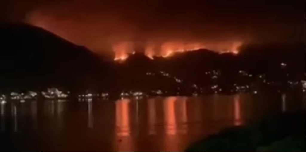 Dansk ferieparadis i flammer