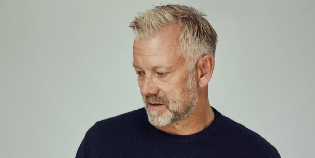 Finder sted i foråret 2025: For første gang kan du gøre det med Casper Christensen