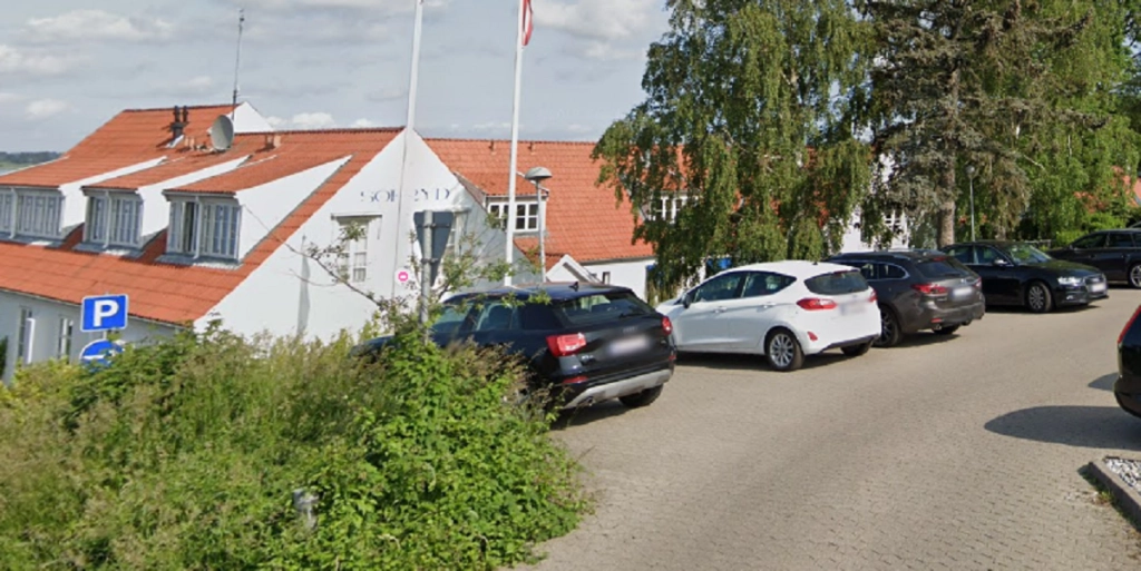 Historien gentager sig: Ikonisk badehotel konkurs igen