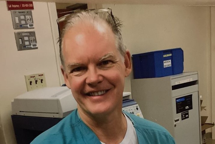 Læge død og 36 ramt af sjælden blodsygdom efter coronavaccine