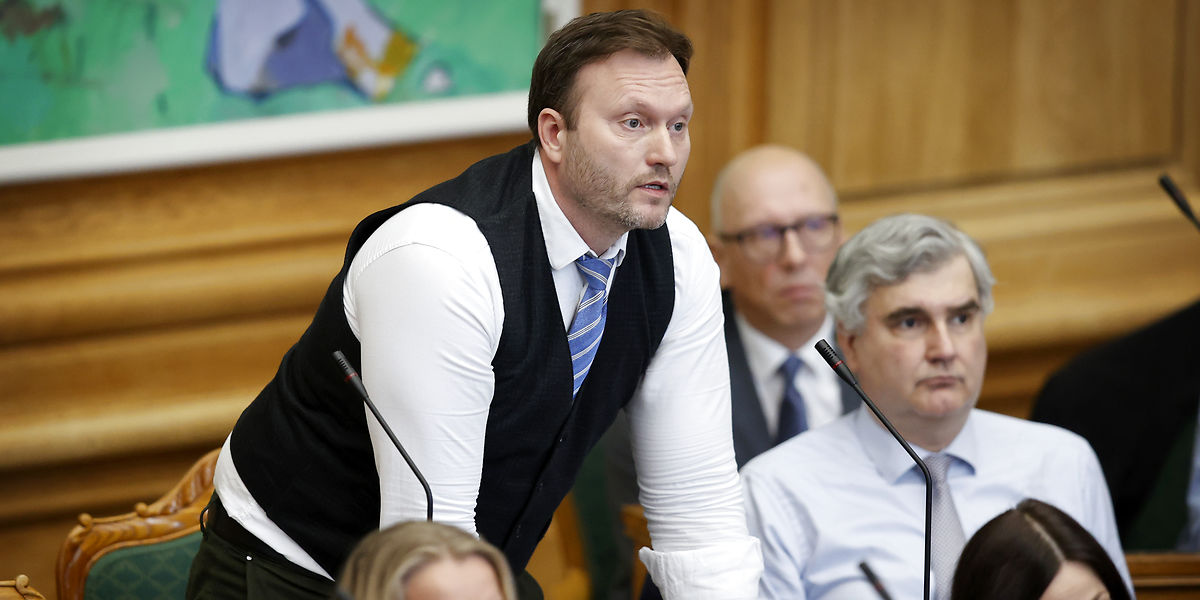 Politiker langer ud: Unge akademikere agerer forkælede curlingbørn