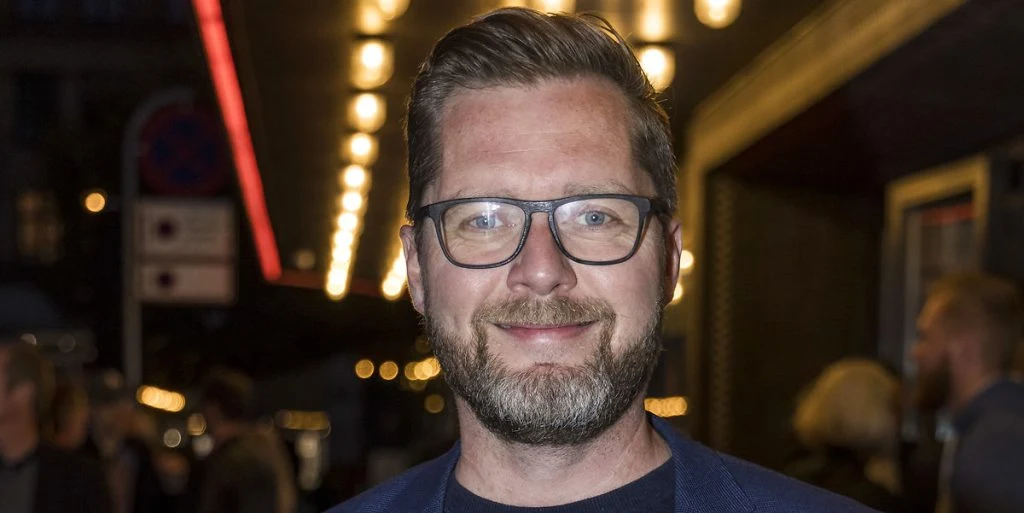 Kryber til korset: Nu undskylder Lasse Rimmer