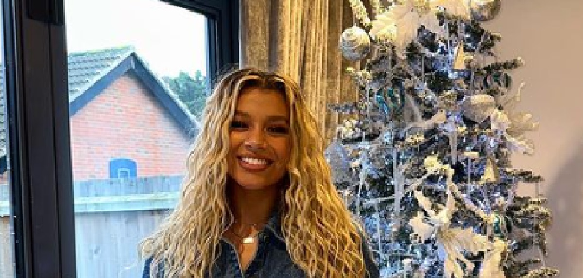 “Vild med Dans”-stjerne lufter brysterne under sydens sol