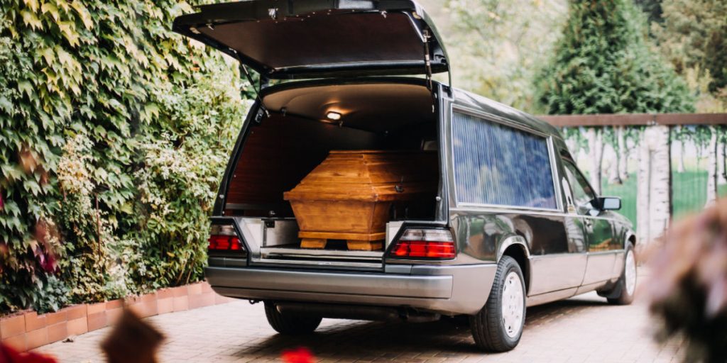 51-årig mand stoppet af toldstyrelsen: Det var ikke lig, der gemte sig i vognen