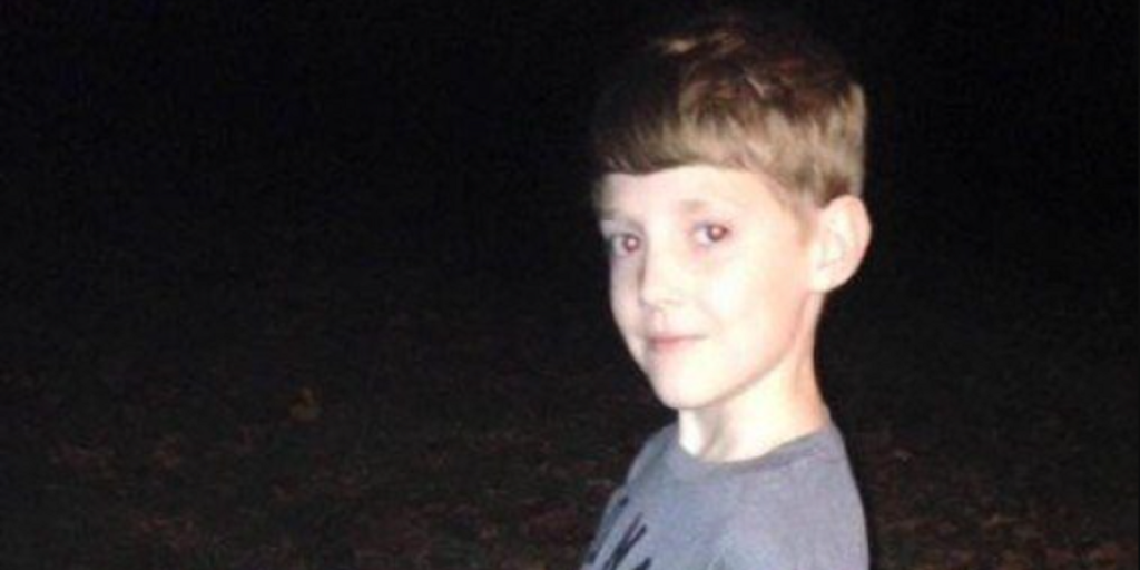 Lægerne troede, at drengen var stødt på en giftig plante: Så begyndte hans hud at skalle af