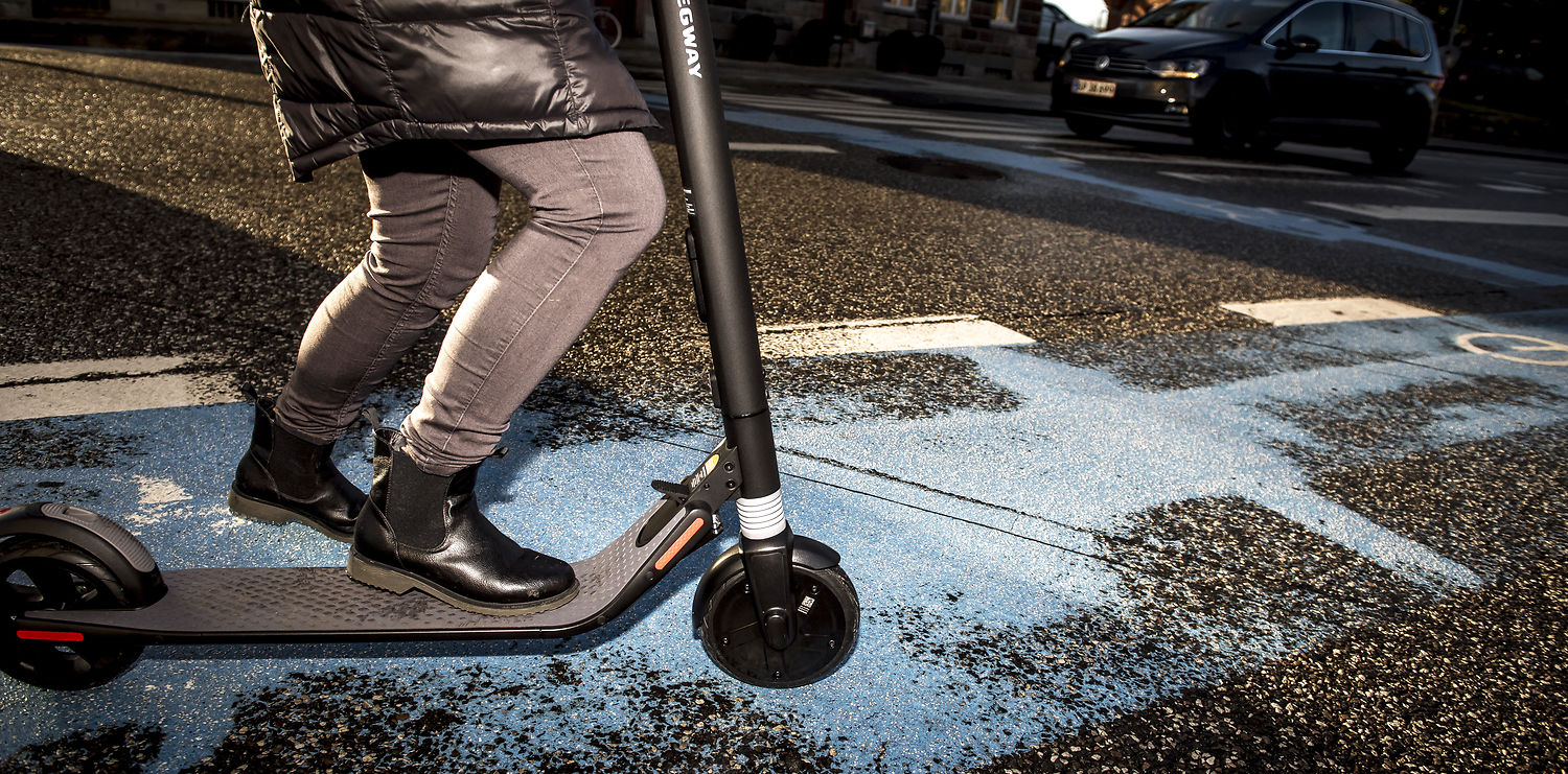 Nyt studie: Drop el-løbehjulet og tag bussen – Det er bedre for miljøet