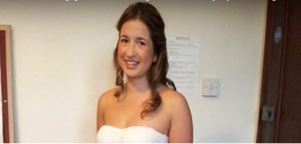 En gammel bølle inviterer Louisa på date: Så får hun sin hævn