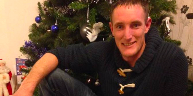 Baby blev forladt på lufthavnstoilet i 1986: Så fik Steven utænkelige nyheder