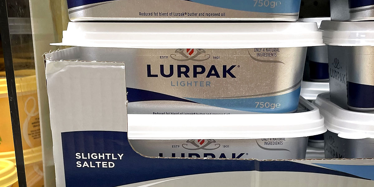 Kunder i chok over supermarked: Sælger Lurpak til 64 kroner pakken
