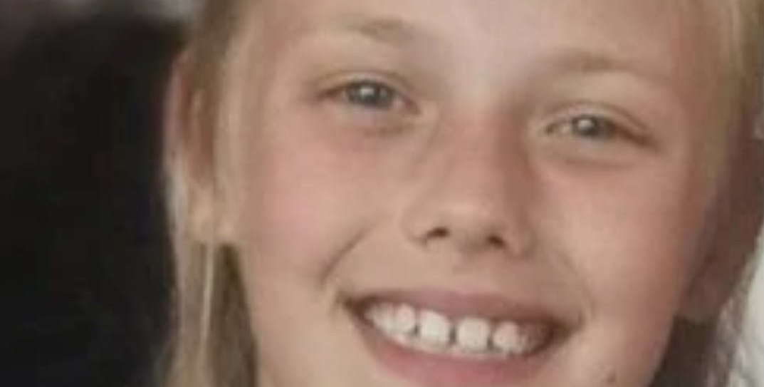 8-årig pige mistede livet i tragisk ulykke: Familien så på mens det væltede