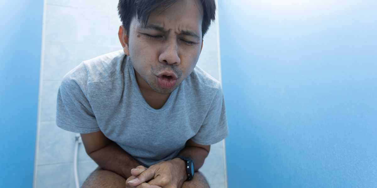 Lavede voldsom prank med deres 45-årige ven: Kunne ikke gå på toilettet i 10 dage