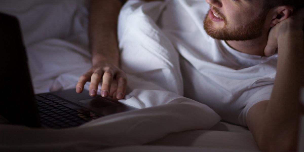 Hyrede escortpige – fik et kæmpe chok, da han åbnede døren