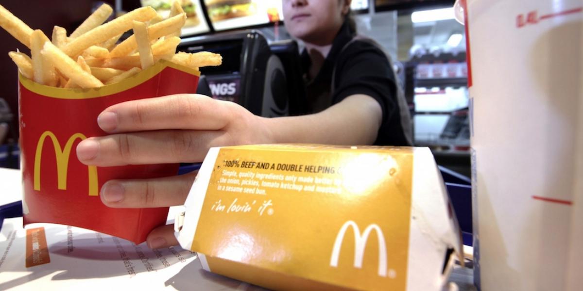 Tidligere McDonald’s-ansat afslører løgn, som personalet altid fortæller kunderne