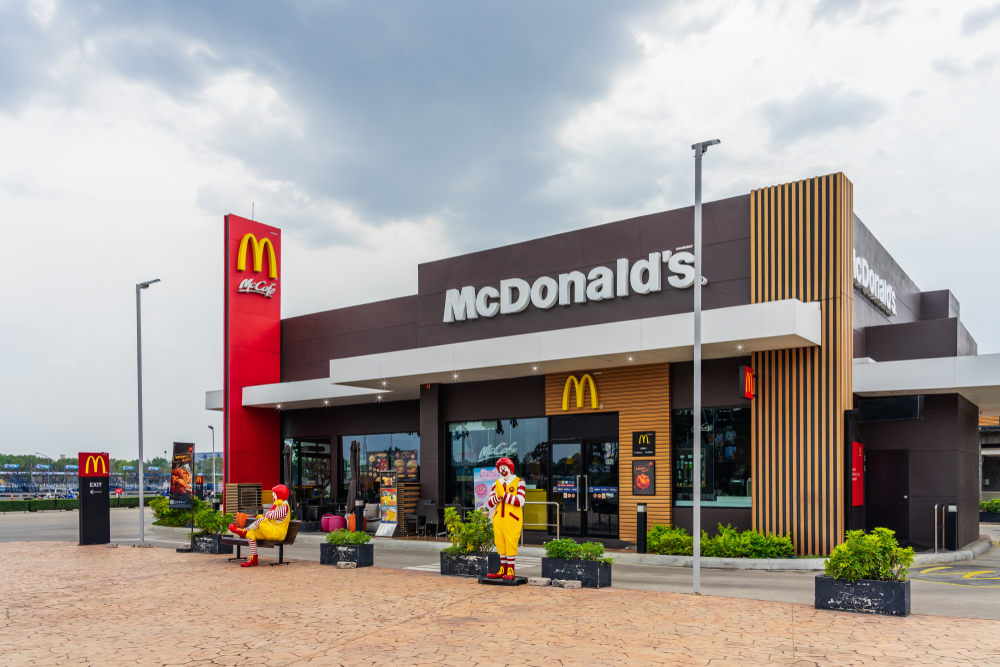 Kvinde affyrede sin pistol på McDonalds – Hun havde fået kolde pommes frites