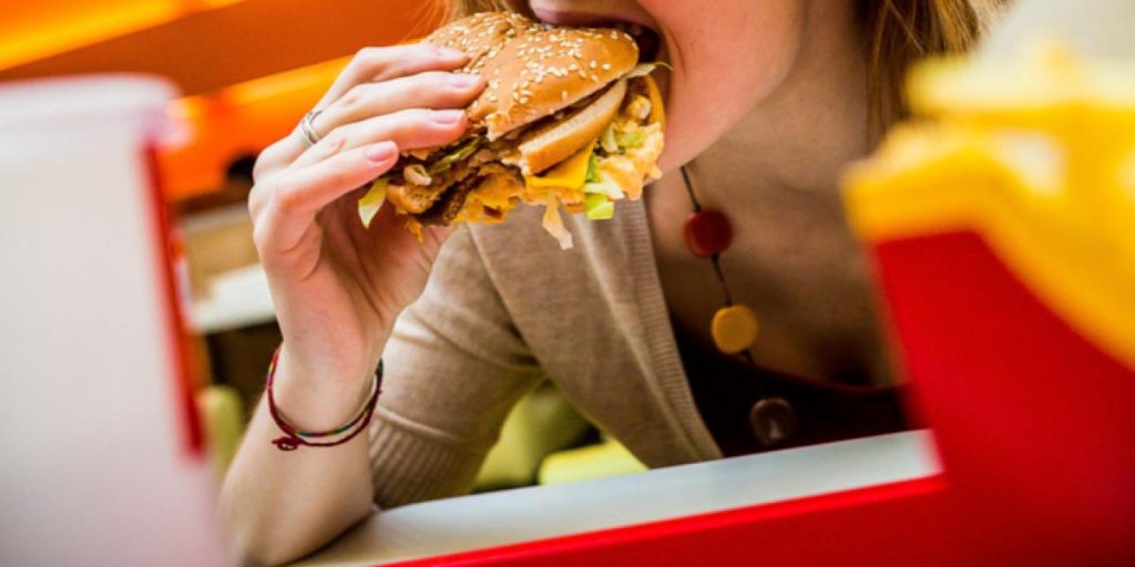 Pensionist mister livet efter at have spist Quarter Pounder fra McDonald’s