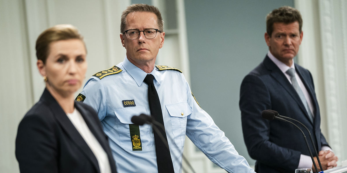 Lige nu: Indkalder til corona-pressemøde
