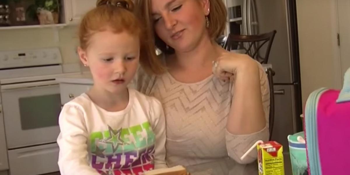 5-årige Mia bliver tvunget til at spise alene i skolen: Hendes mor er rystet over årsagen