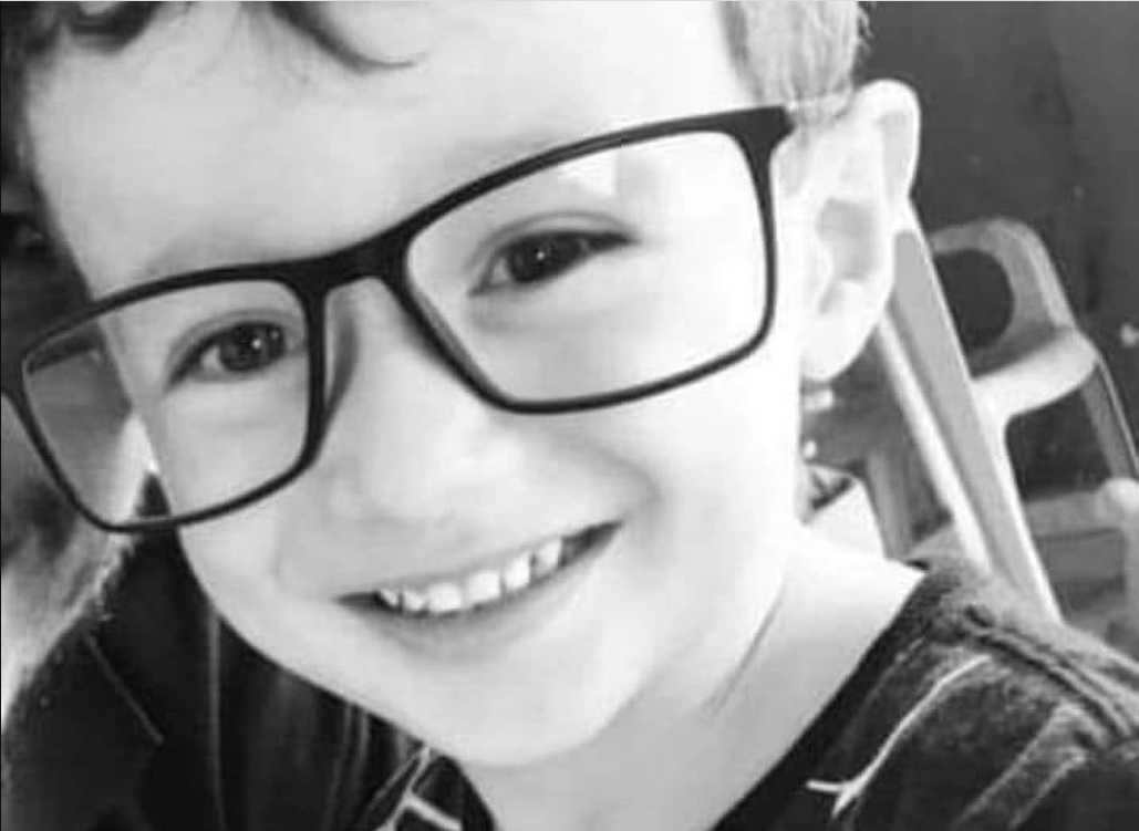 7-årig dreng skulle på camping med familien, så blev han bidt af en skorpion