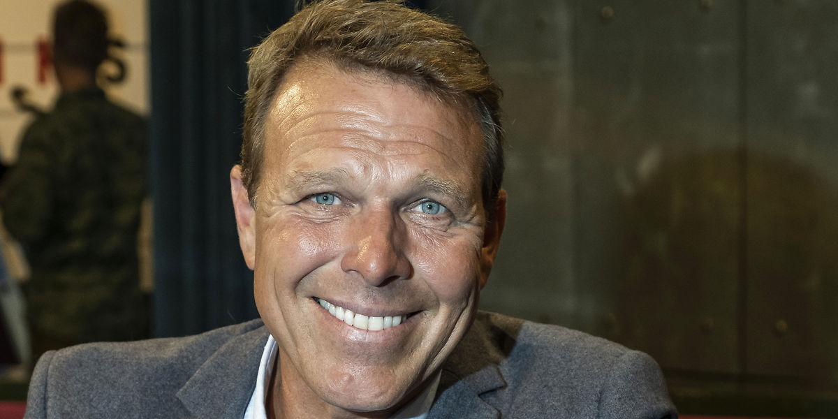 Mikkel Beha fortæller: Derfor er Theis så glad