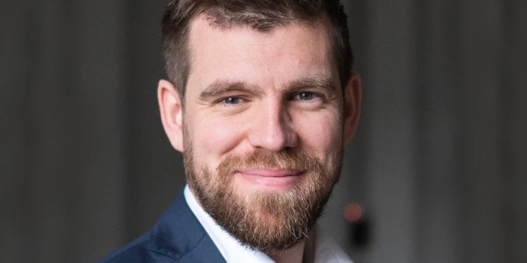 Minister langer ud efter dansk sanger: Han er dårligt integreret