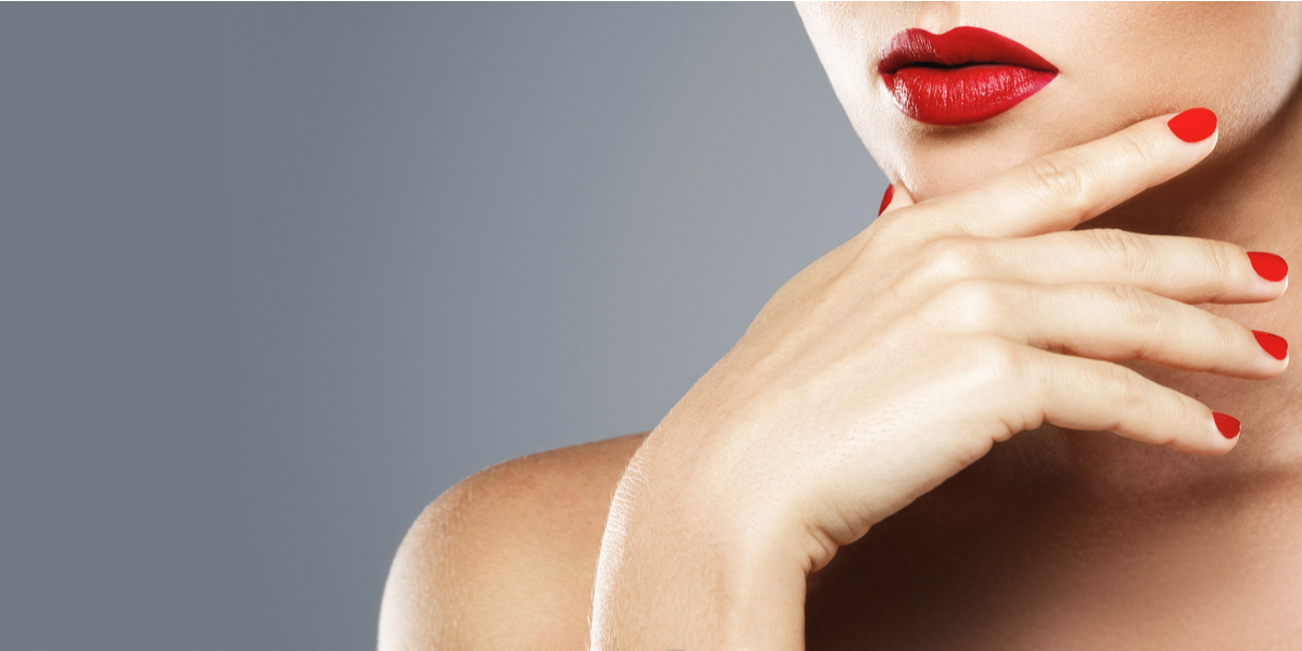 Overraskende teori om rød neglelak: Kvinder er i chok, når de prøver det