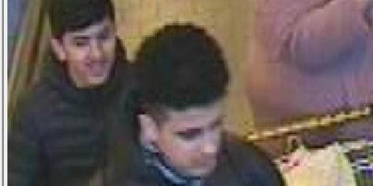 Efterlysning: To unge indvandrere røvede og tog halsgreb på mand