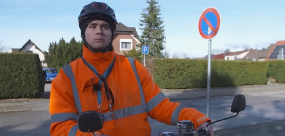 18-årige Niclas har en noget sær fritidshobby – og beboerne i byen hader ham for det