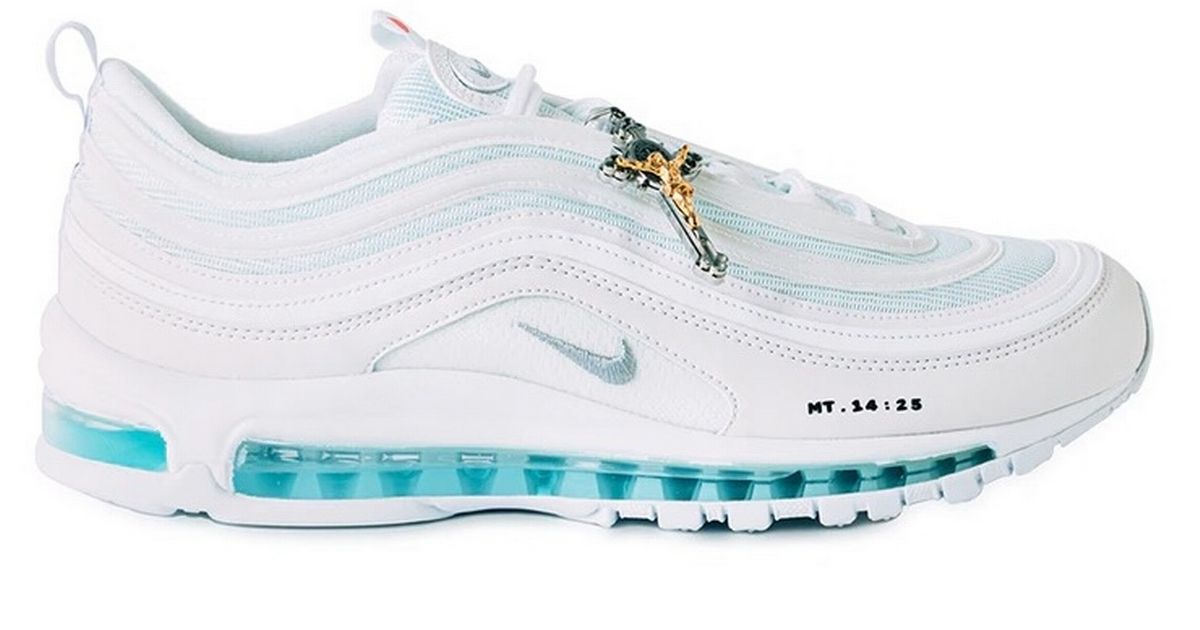 Udsolgt på få minutter: Nike ‘Jesus sko’ koster 20.000 kroner og er fyldt med helligt vand