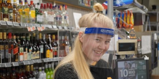 Blachman melder kontant ud: 17-årig kassedame vinder X Factor