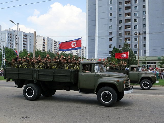 Nordkoreas militær krydsede grænsen til Sydkorea: Soldater svarede med skud