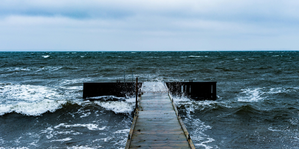Deler bekymrende stormflod-melding: Stikker helt af