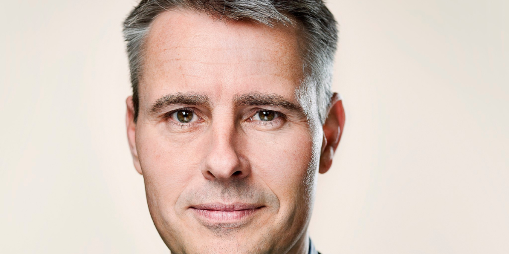 Store problemer for Henrik Sass Larsen: Ingen køber den