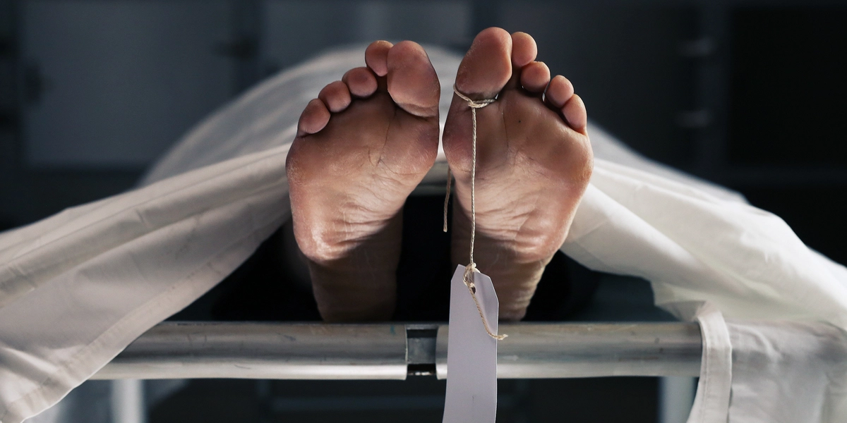 Retsmedicinsk medarbejder afslører: Én bestemt kropsdel får du ikke med i graven