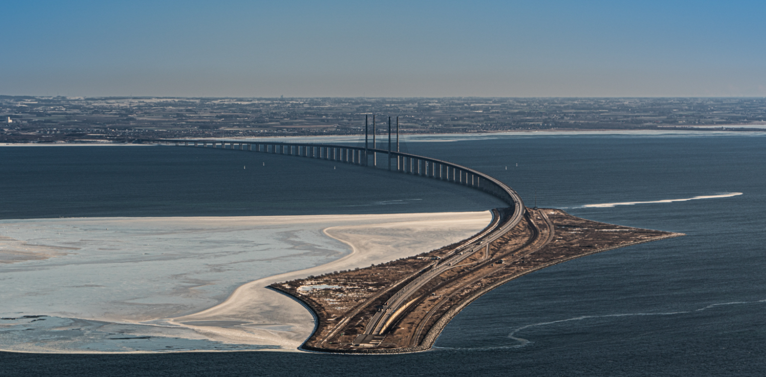 Trafikken på Øresundsbroen er helt spærret i retning mod Danmark