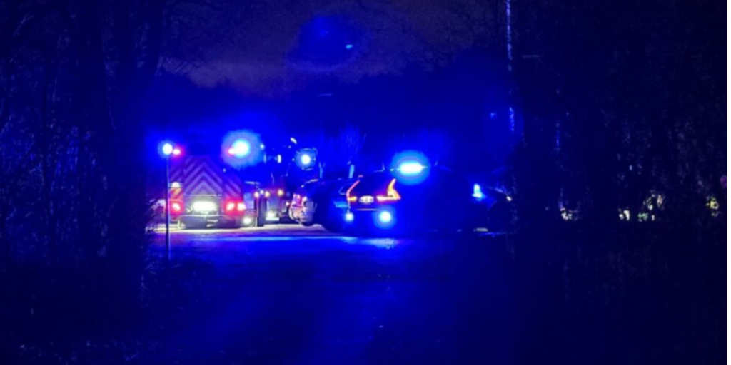 70-årig mand hastet på hospitalet: Svært tilskadekommen efter brand