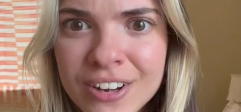 Olivia forlod sin lejlighed: Fik et chok da hun kiggede ned