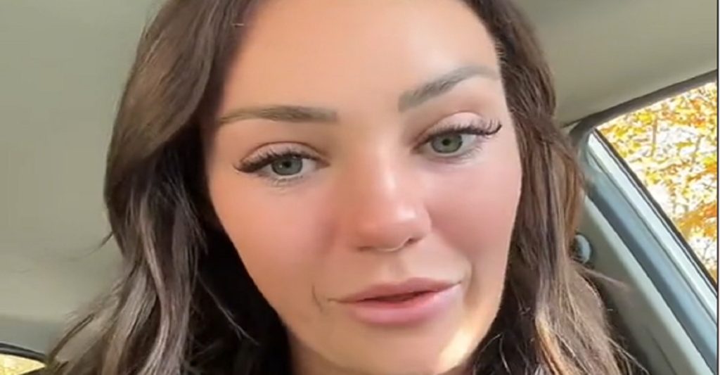 Influencer finder ud af hvem hendes største kunde er: Det ender med at koste sin mors ægteskab