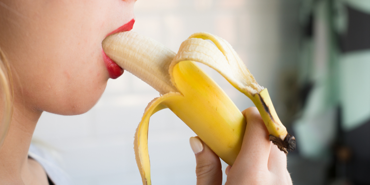 Tandlæge forklarer: Sådan kan vi se, om du lige har givet ‘bananen’ en sutter