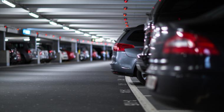 Han fik konstant ‘stjålet’ sin dyre private parkeringsplads: Så udtænkte han den snedigste hævn