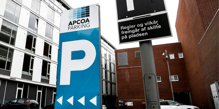 Urimelig betalingsmetode over hele landet: Parkeringsselskab skal betale penge tilbage til bilister