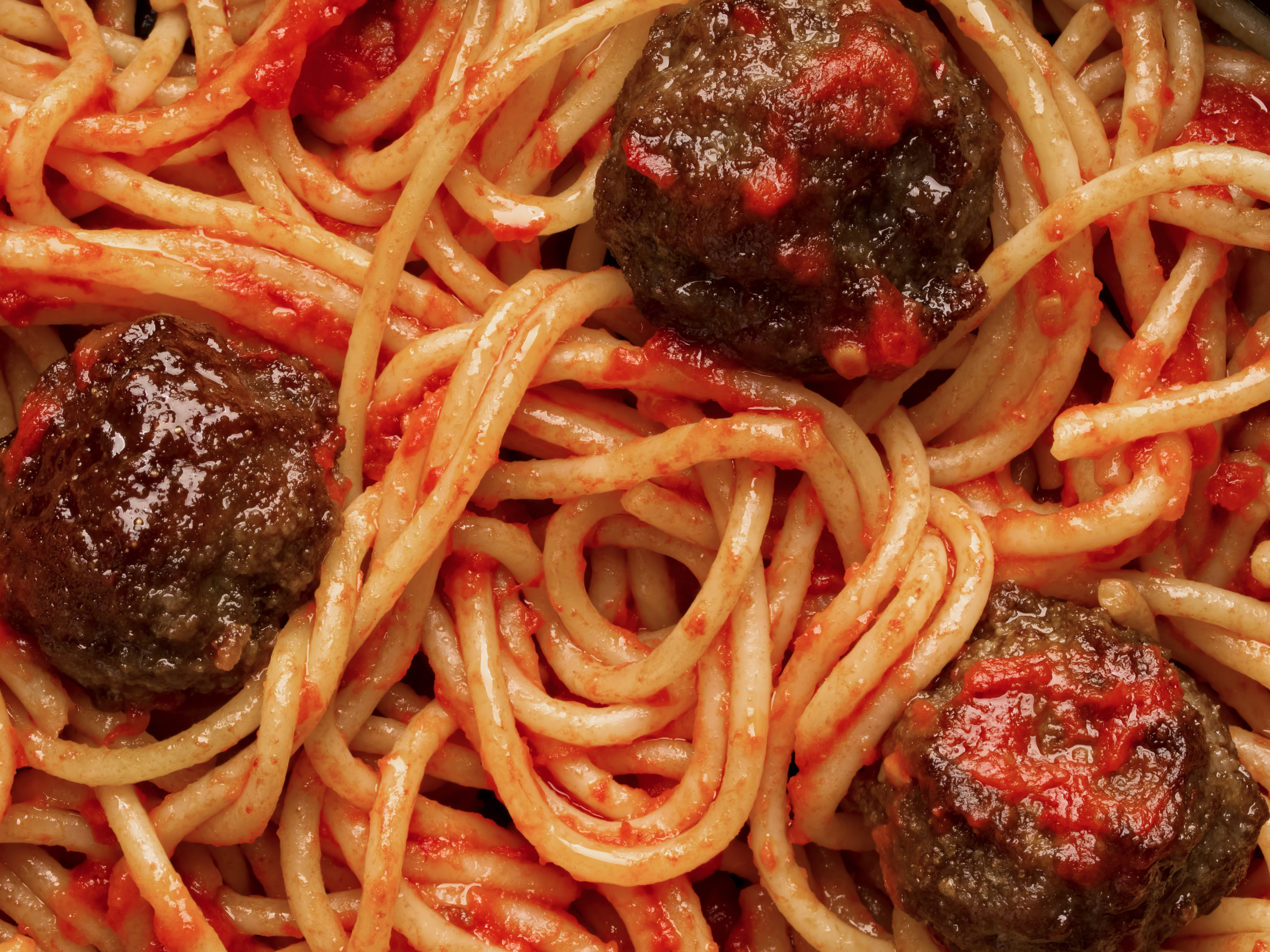 Professor advarer: Derfor må du ikke varme pasta op igen