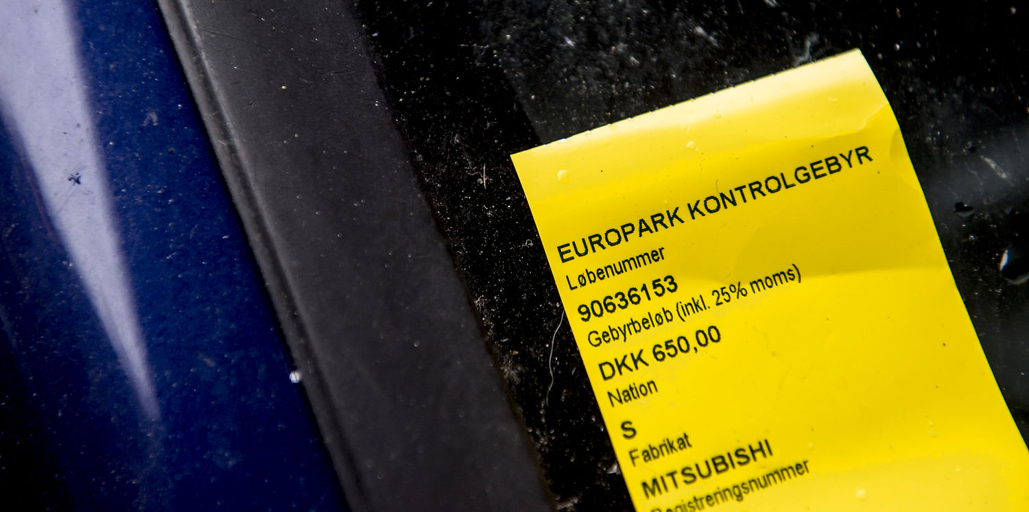 Stiller man uret frem eller tilbage ved vintertid: Sådan undgår du bøder