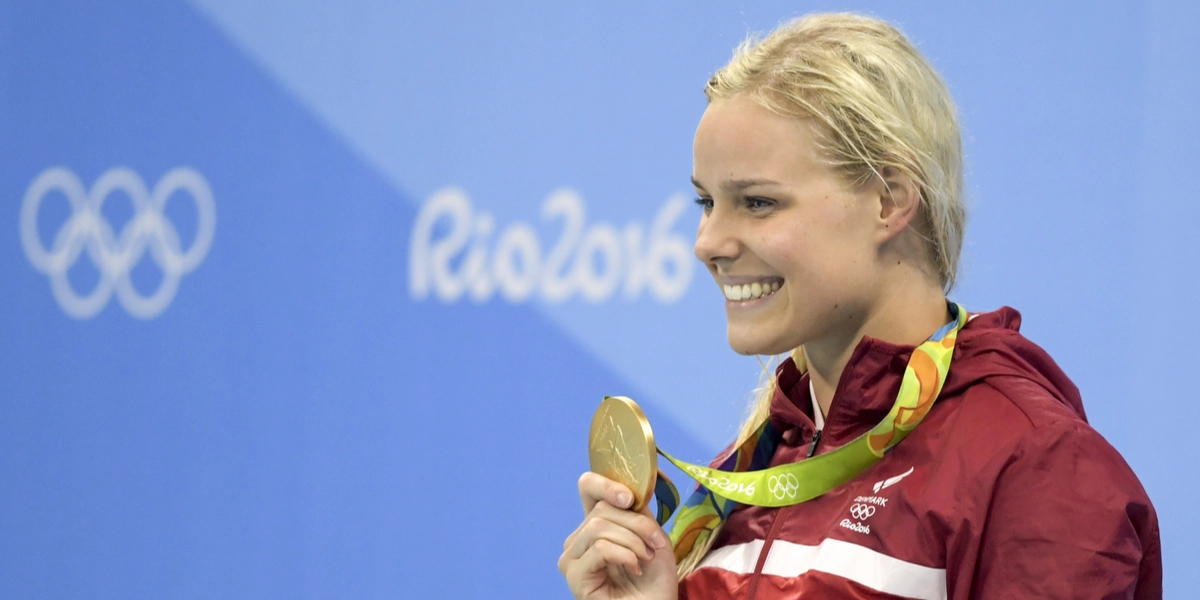 Pernille Blume viser ny tatovering frem: ‘Lufter’ brysterne