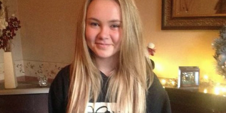 Tamponer tog livet af hendes teenagedatter – nu advarer hun om faresignalerne