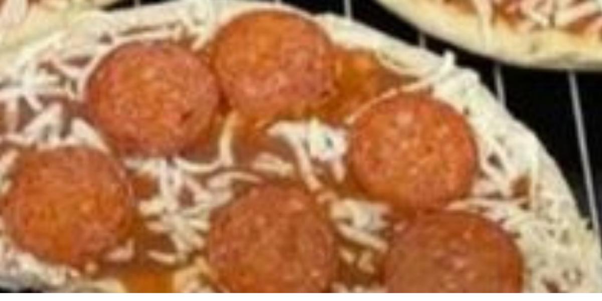 Mor deler smart pizza-trick: Sådan får du plads til 3 pizzaer på 1 bageplade
