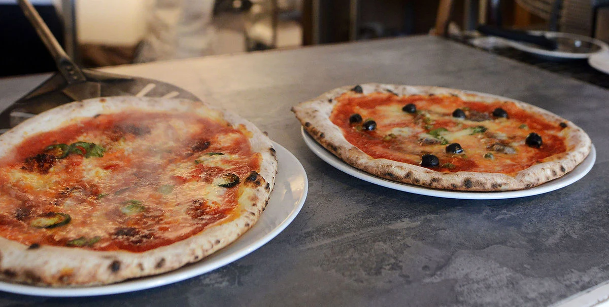 Her kan du få en pizza under vandet