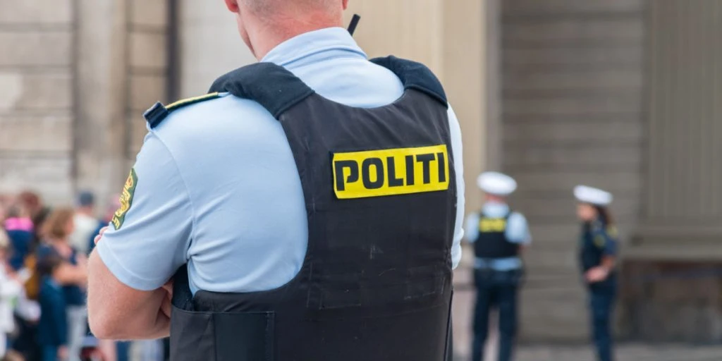 Politiet i stor aktion: ‘Få styr på det eller få besøg’