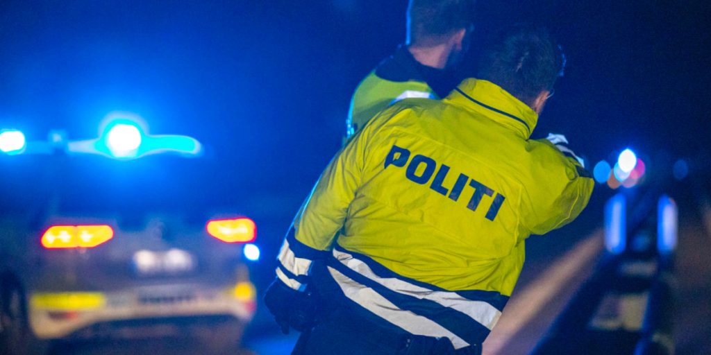 Køretur gik helt galt for vanvidsbilist: Vidne måtte slå ruden ind