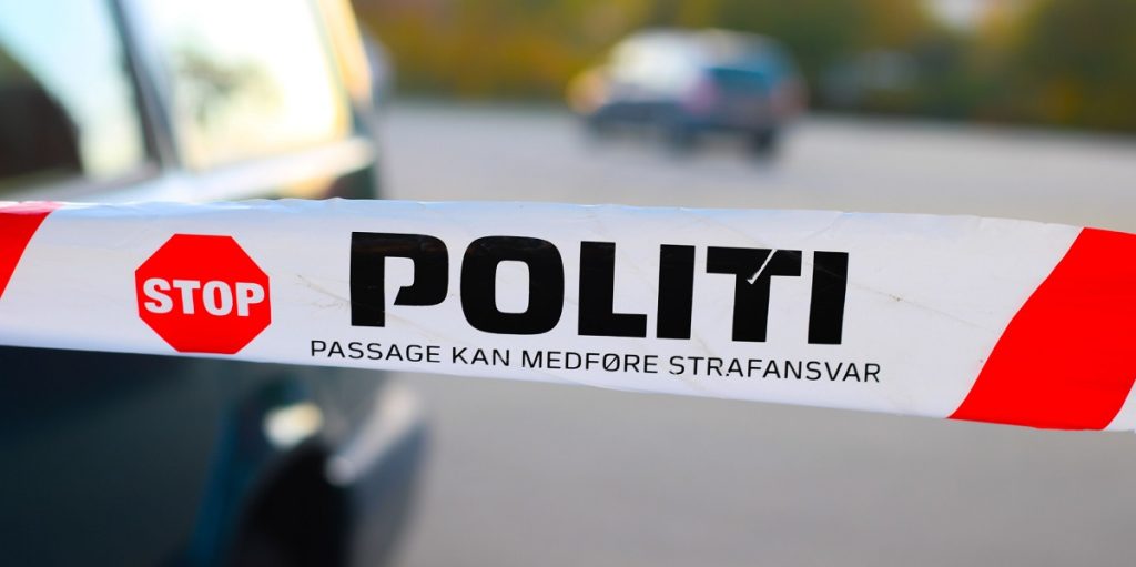 Politi og brandfolk rykkede ud på skole: Gjorde chokerende fund på legepladsen